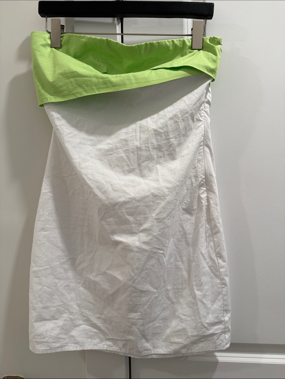 Anthropologie strapless lined mini dress in white with  bright green on bodice!